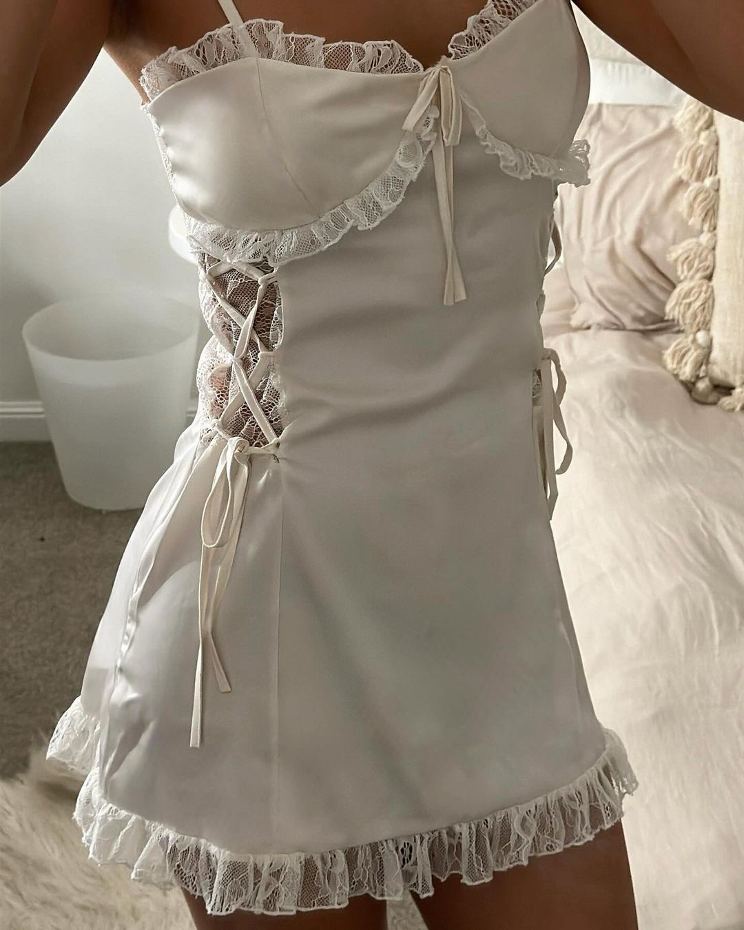 Nuisette Swan en Dentelle Ivoire