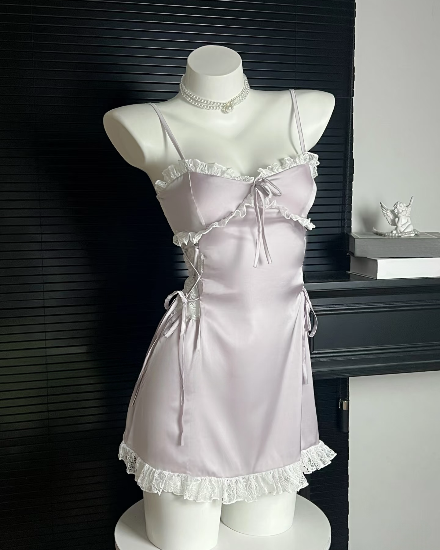 Swan Lace Nightie in Purple